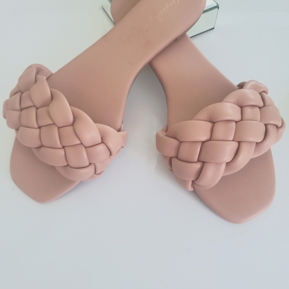 Qupid Shoes - 🌟Pink Braided Sandals🌟